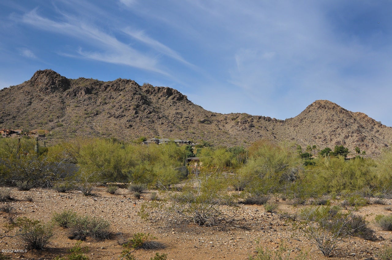 8112 N Mohave Road -