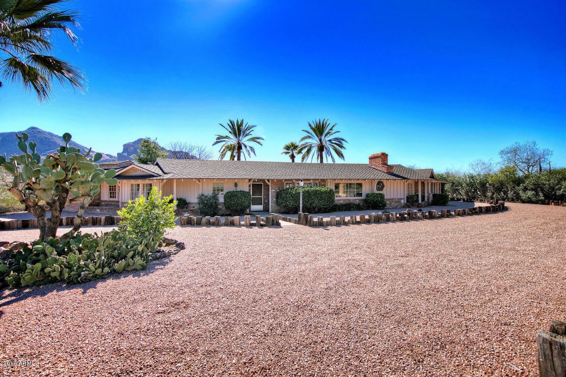 4826 E Lincoln Drive 13
