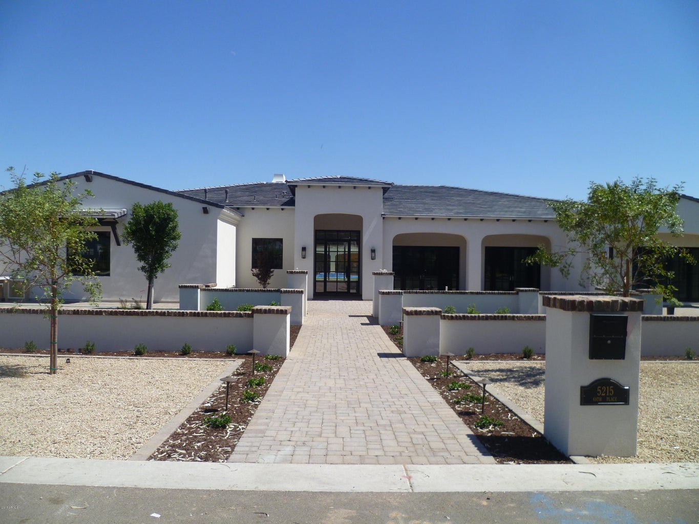 5215 N 69th Place