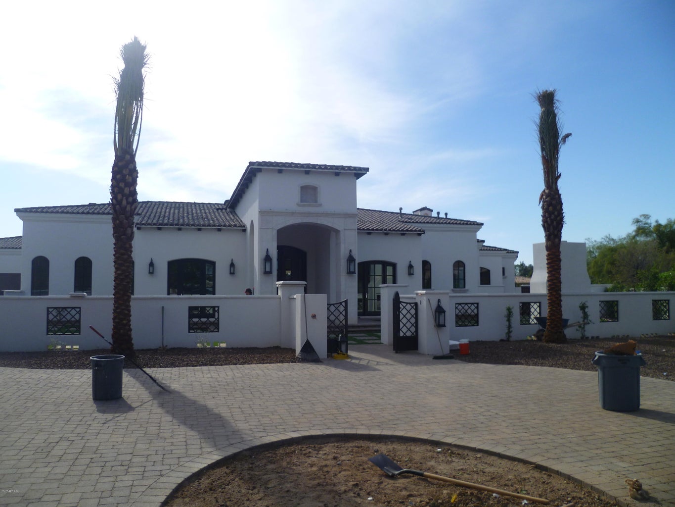 5919 E Caron Circle — photo 1