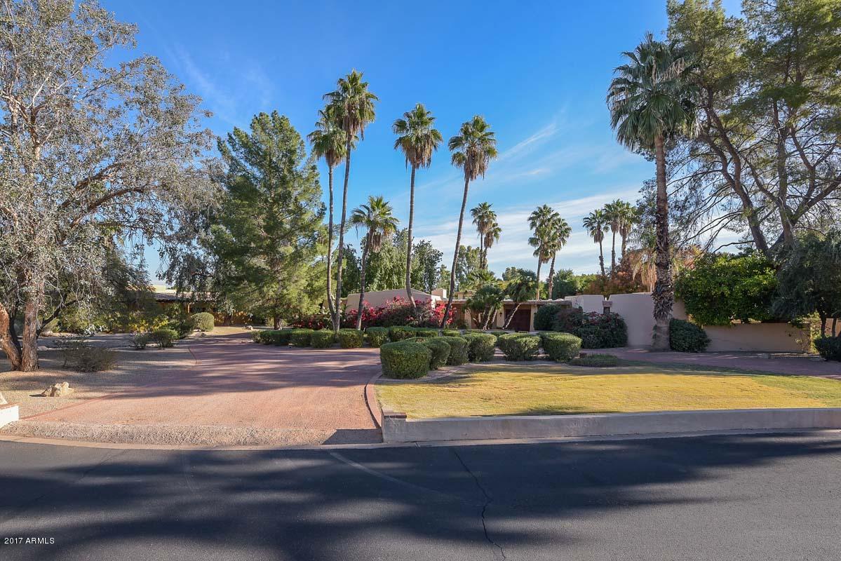 9105 N Foothills Manor Drive -