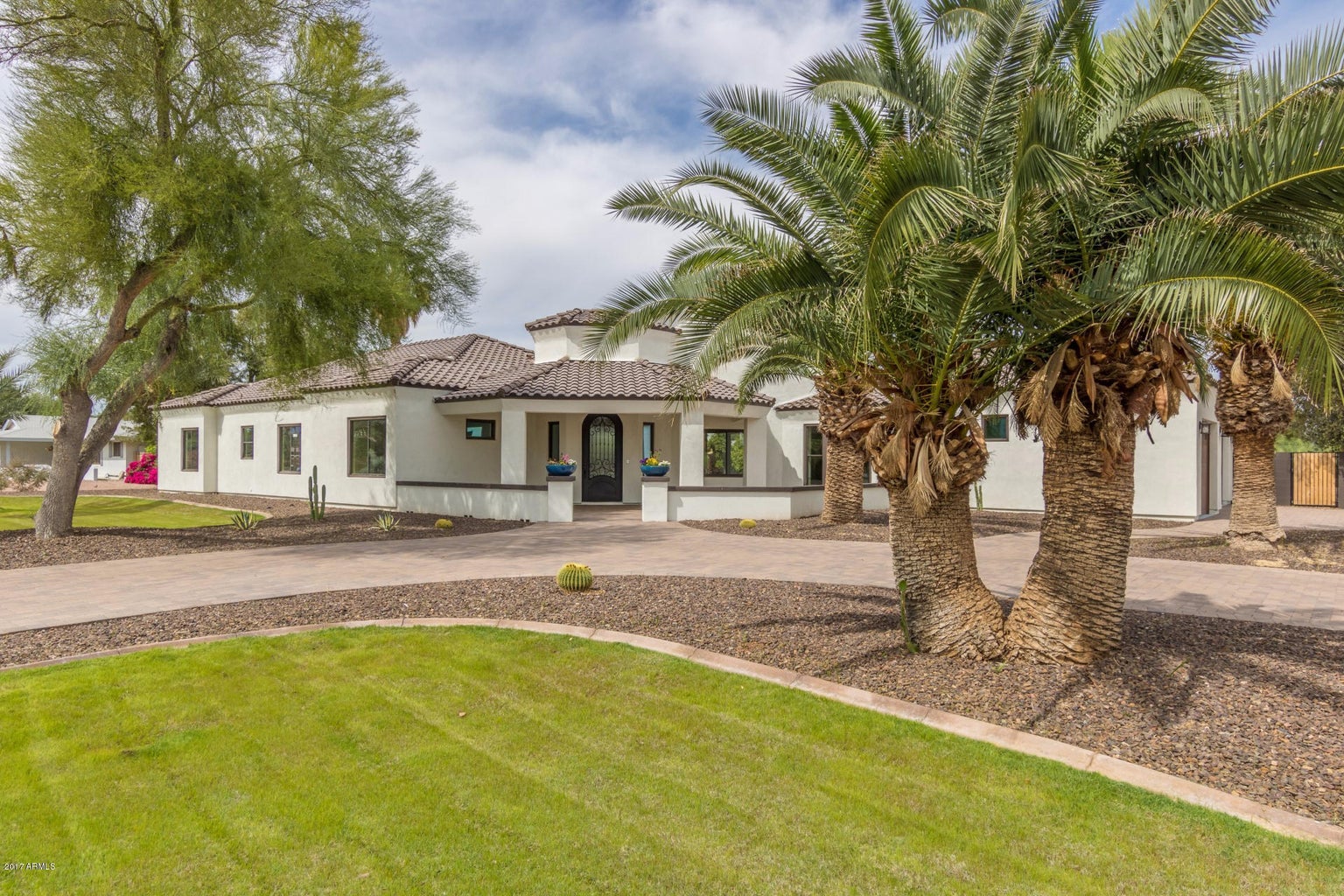 6220 E Cochise Road