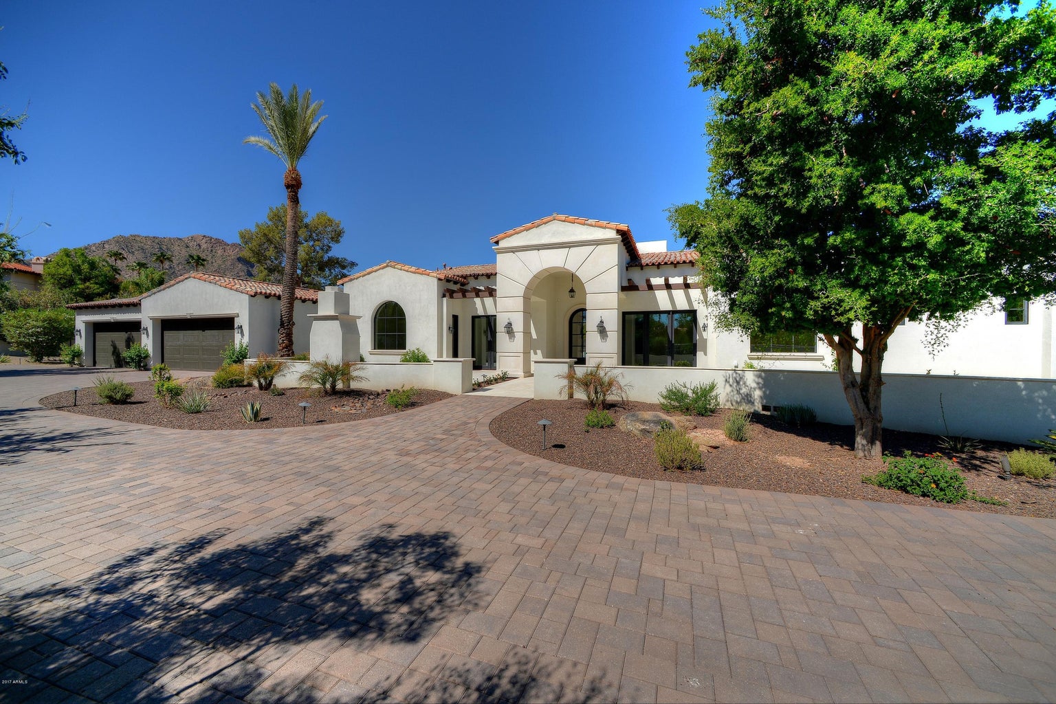 6025 E Lincoln Drive — photo 1