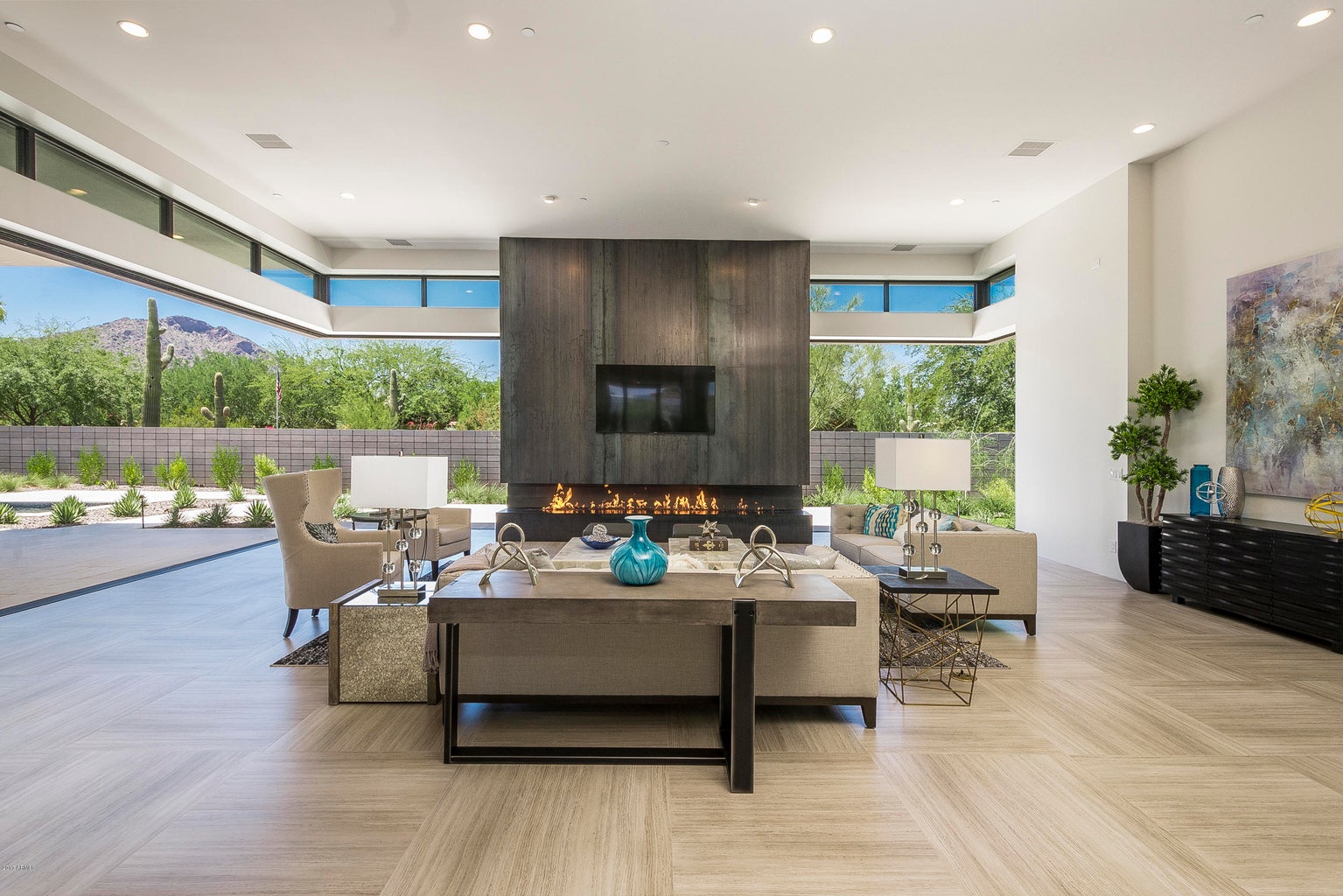 6626 E Malcomb Drive — photo 1