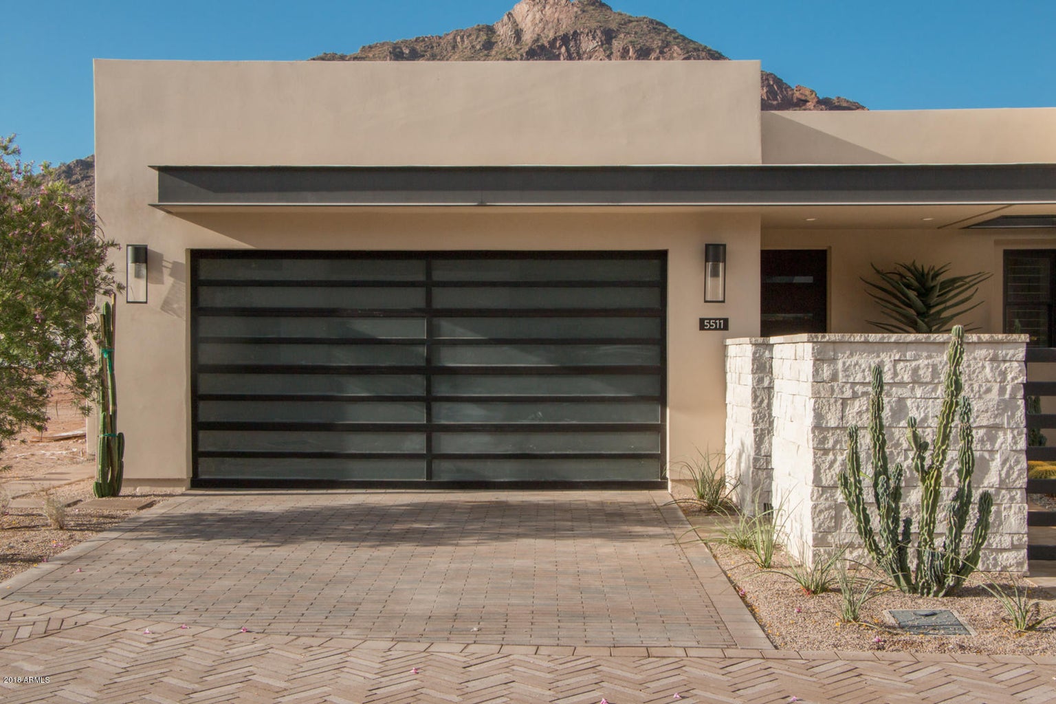 5587 E Valley Vista Lane