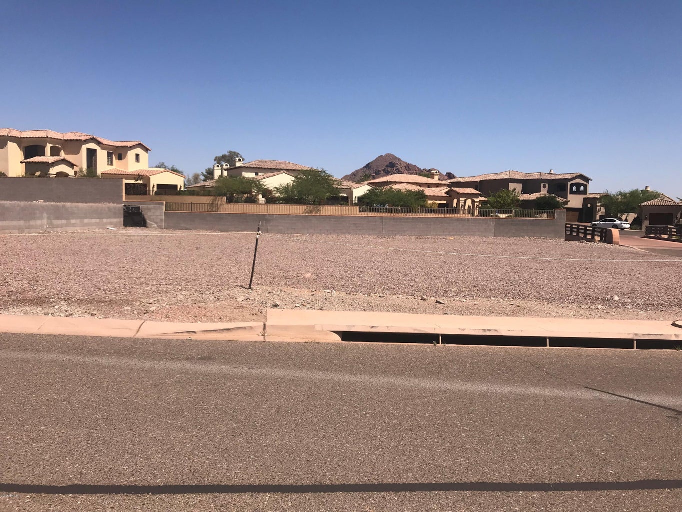 6555 N 39th Way 40 — photo 1