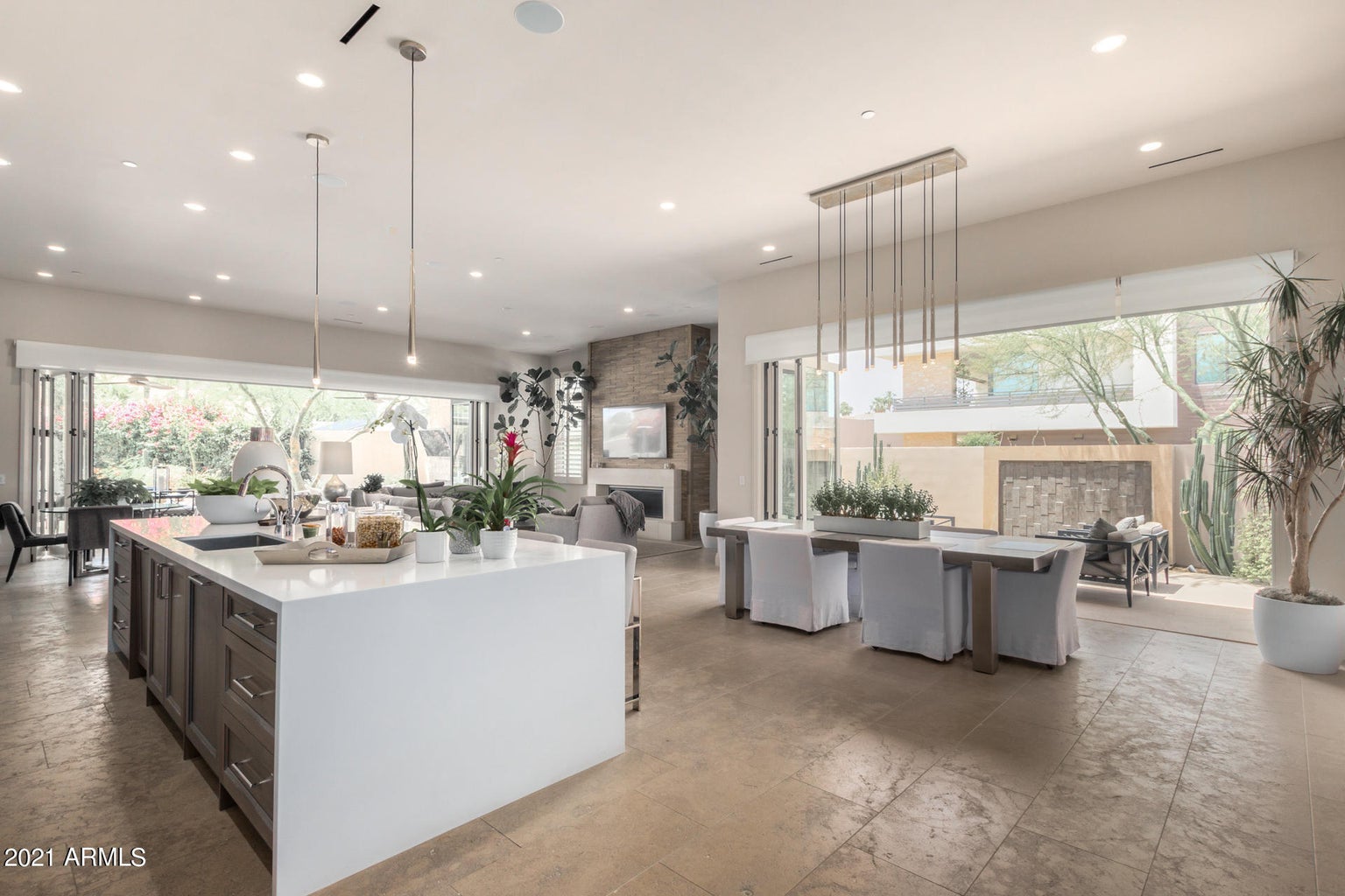 5511 E Valley Vista Lane — photo 1