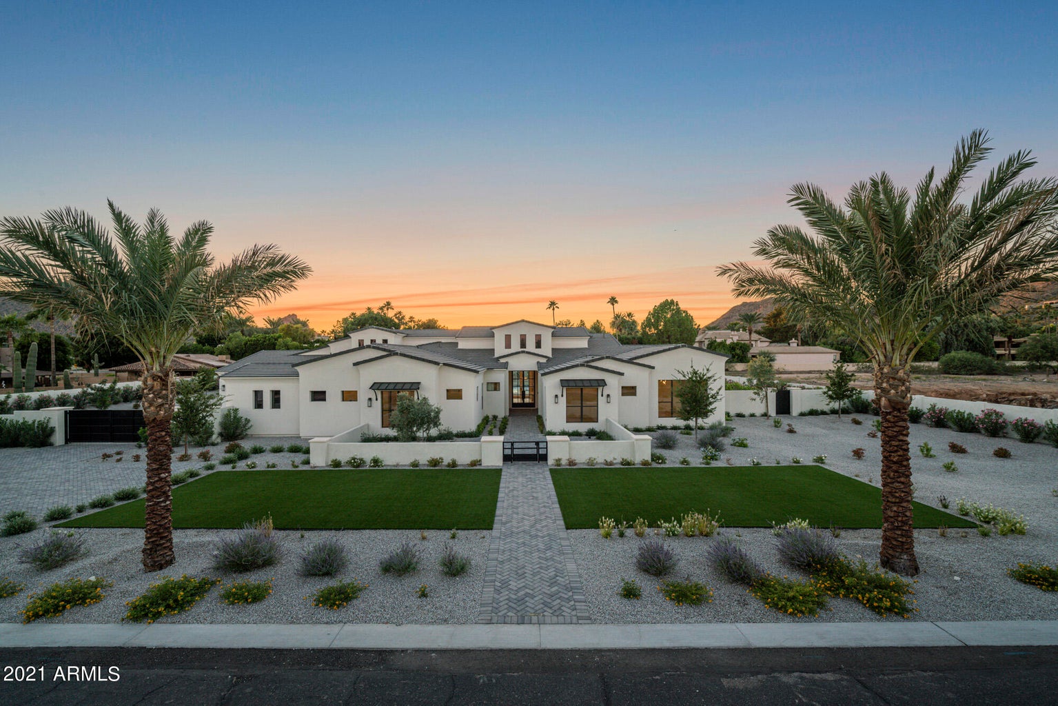 6526 N 66th Place