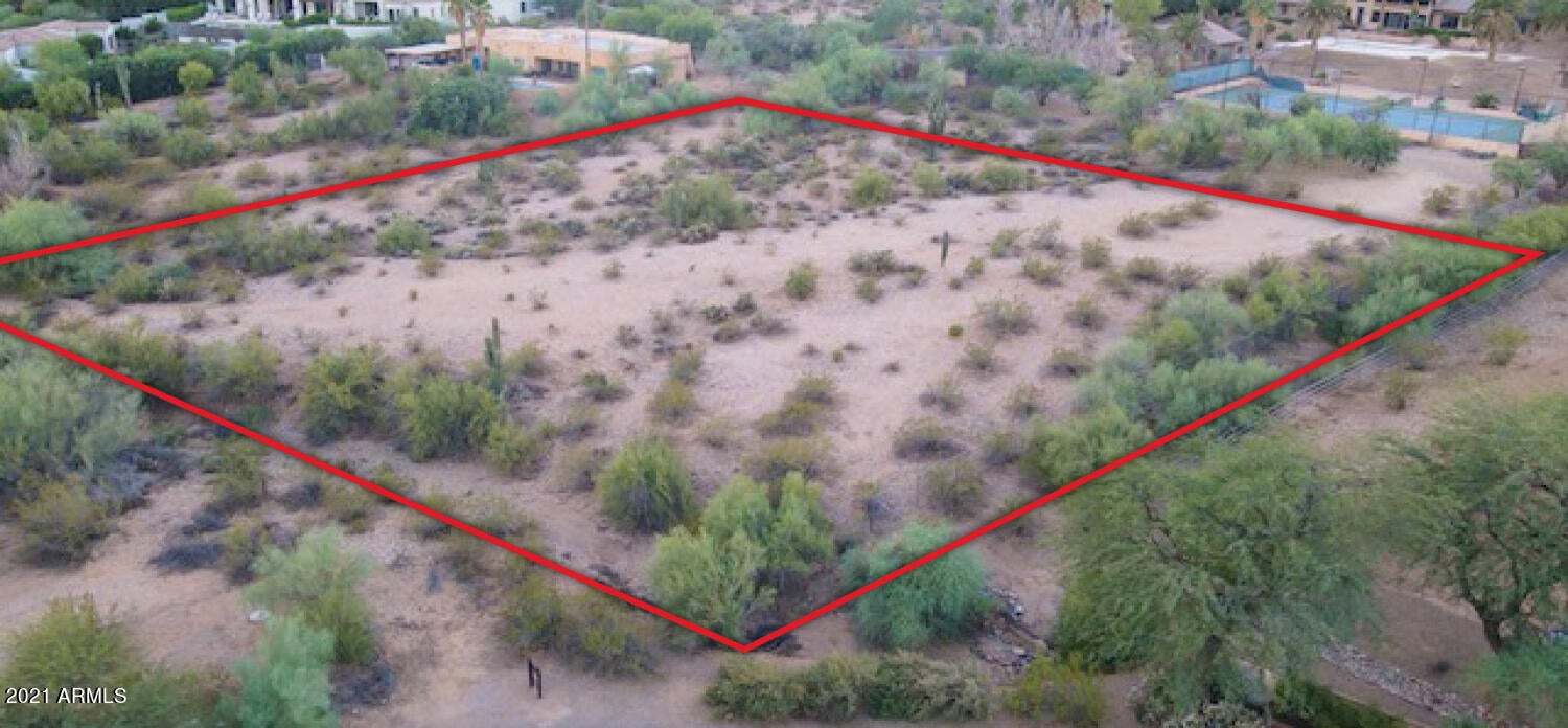 6515 E Bluebird Lane -