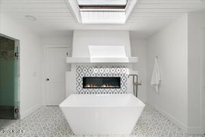 Luxuriate with Fireplace!