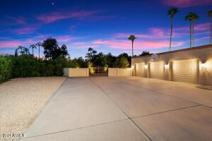Side entry oversized 3 car garage