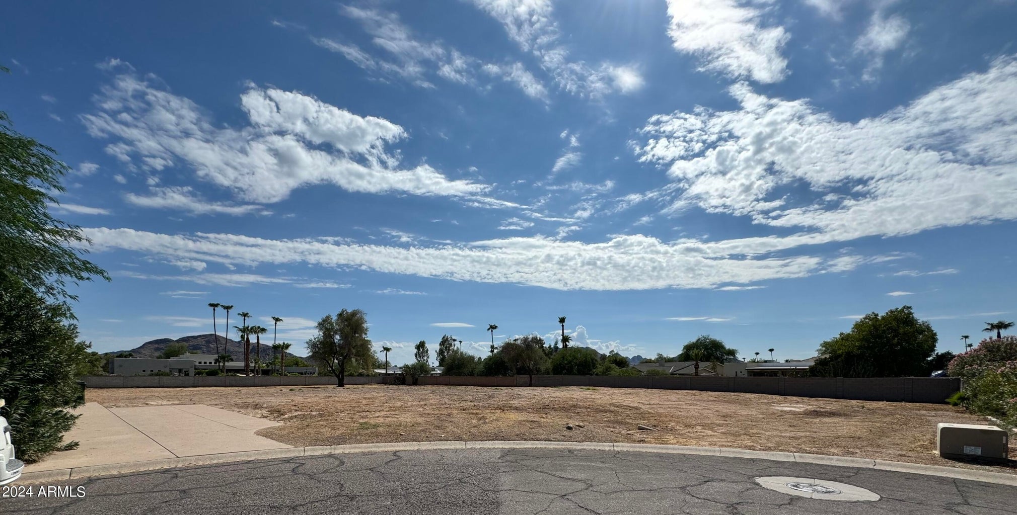 6001 E Onyx Avenue -