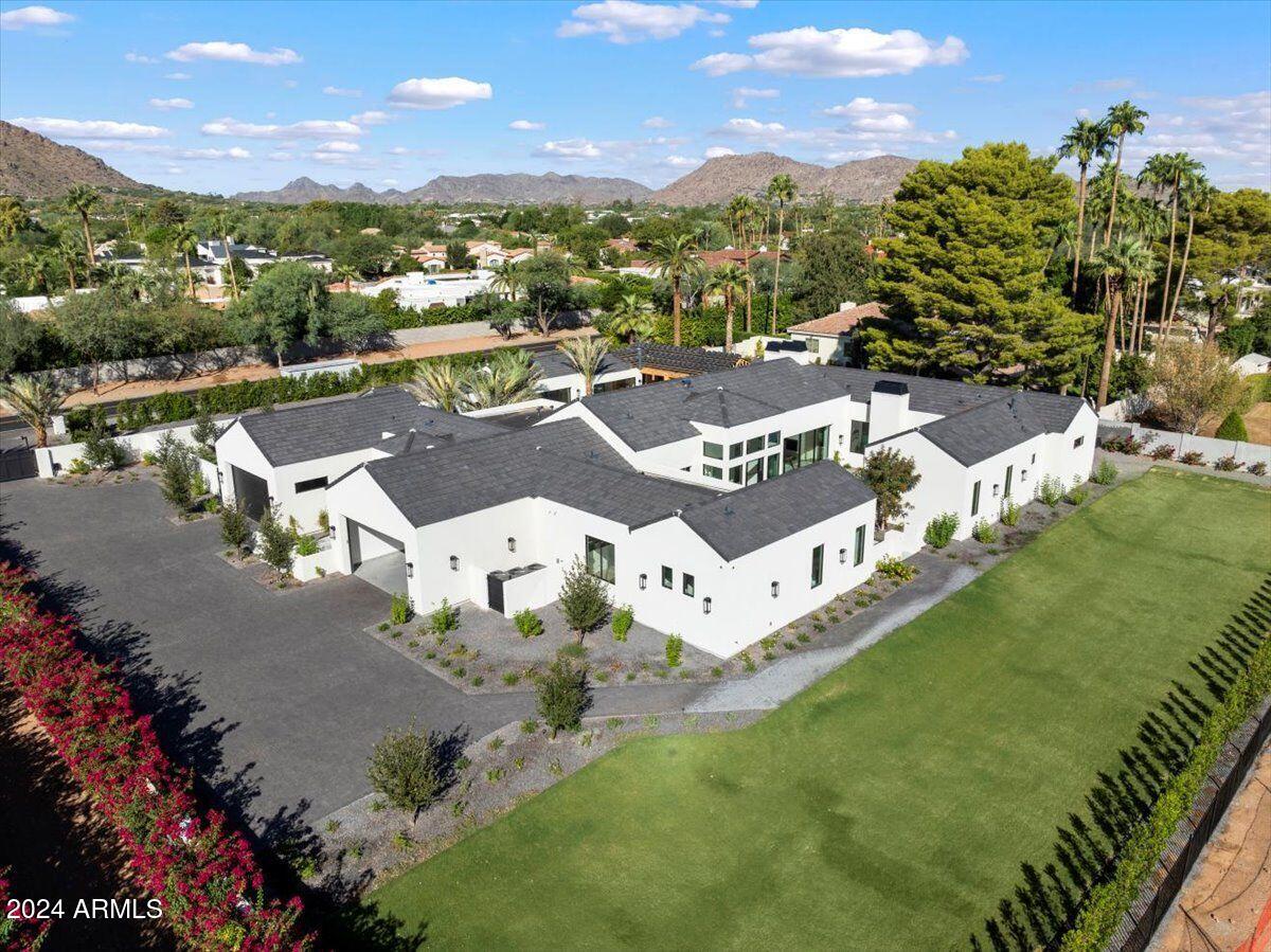 5205 N Monte Vista Drive — photo 1