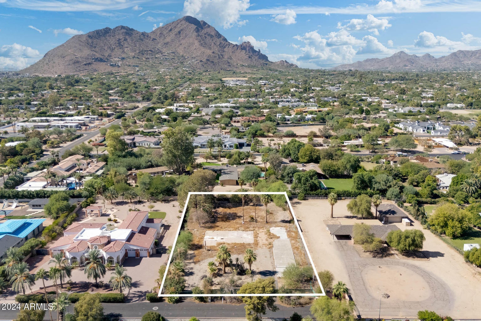5532 N Quail Place -