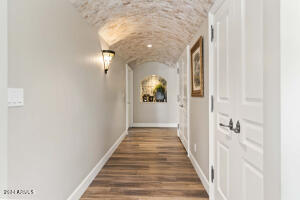 CUSTOM ARCHED CEILINGS