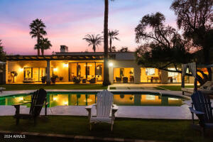 PRIVATE HEATED POOL