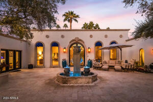 ITALIAN PAVED COURTYARD WITH FOUNTAIN