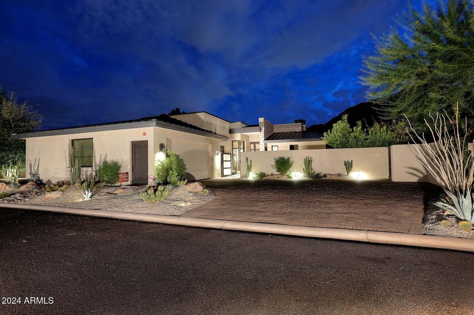 5671 E Huntress Drive — photo 1