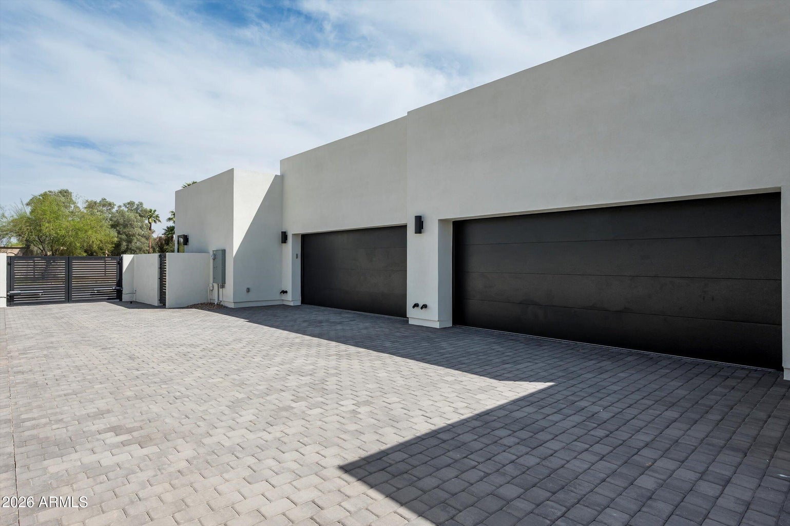 10220 N 66th Street — photo 1