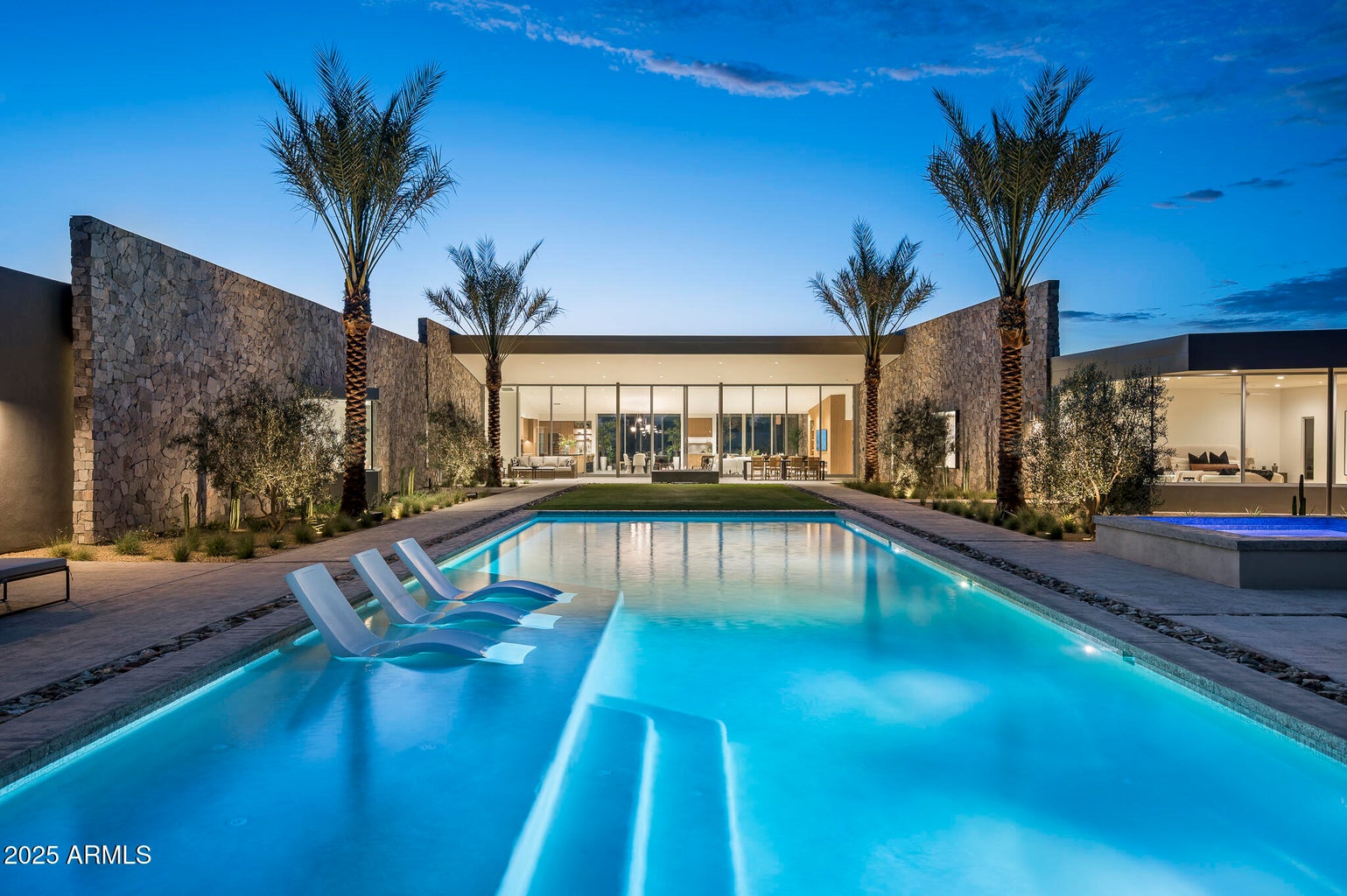 5120 N Casa Blanca Drive — photo 1