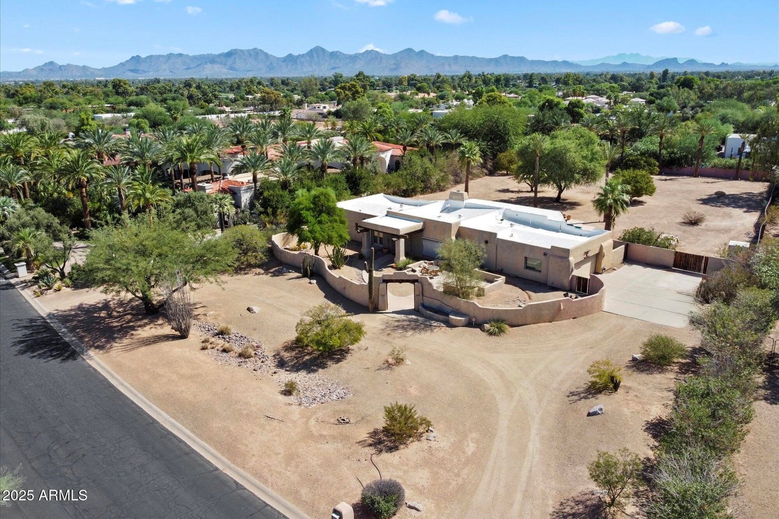7737 N Calle Caballeros 5 — photo 1