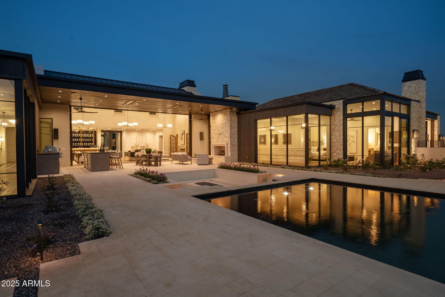 5902 E Cactus Wren Road — photo 1