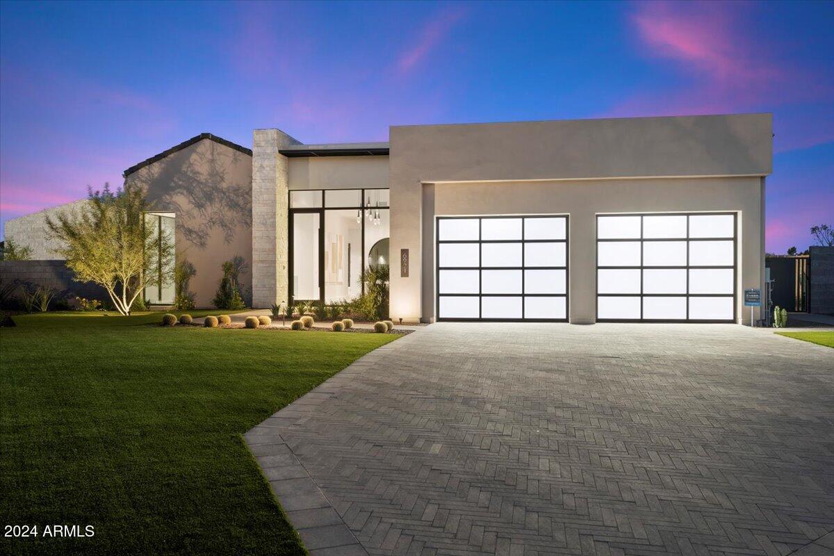 6921 N Joshua Tree Court — photo 1